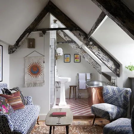 Artist Cornwall 4*