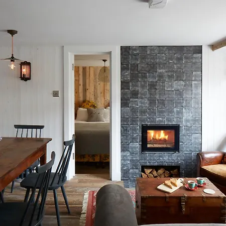 Artist Cornwall 4* Penzance