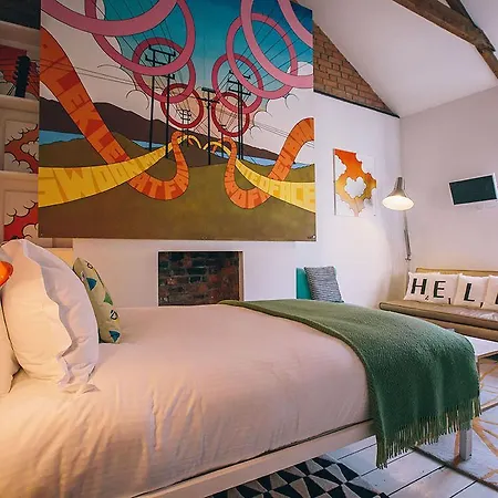 Artist Cornwall 4* Penzance